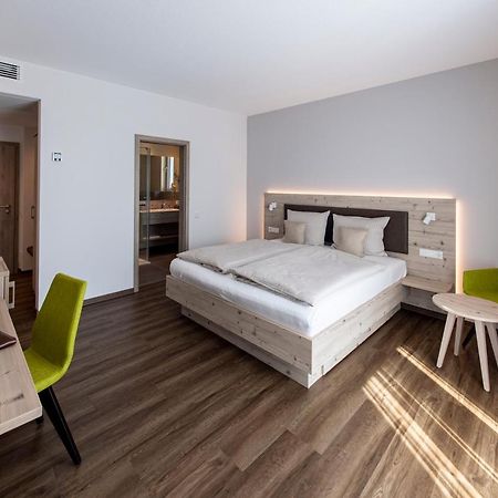 Landhotel Hopp Garni Hessheim Exteriör bild