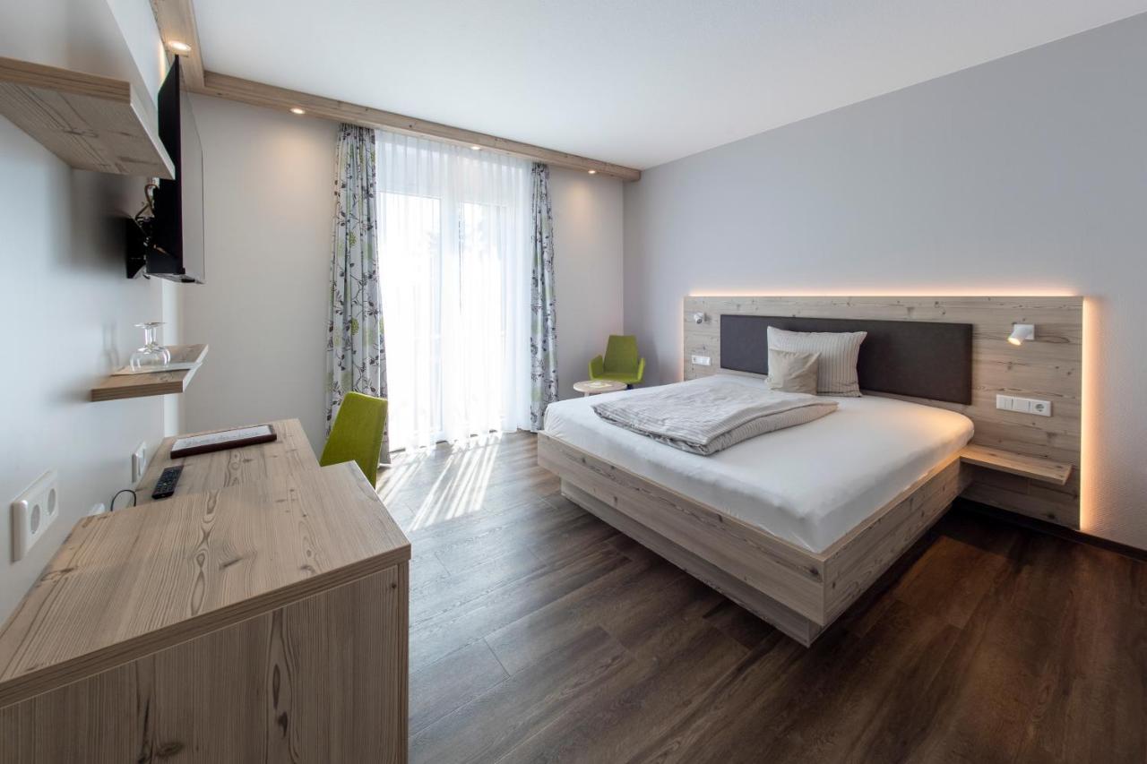 Landhotel Hopp Garni Hessheim Exteriör bild