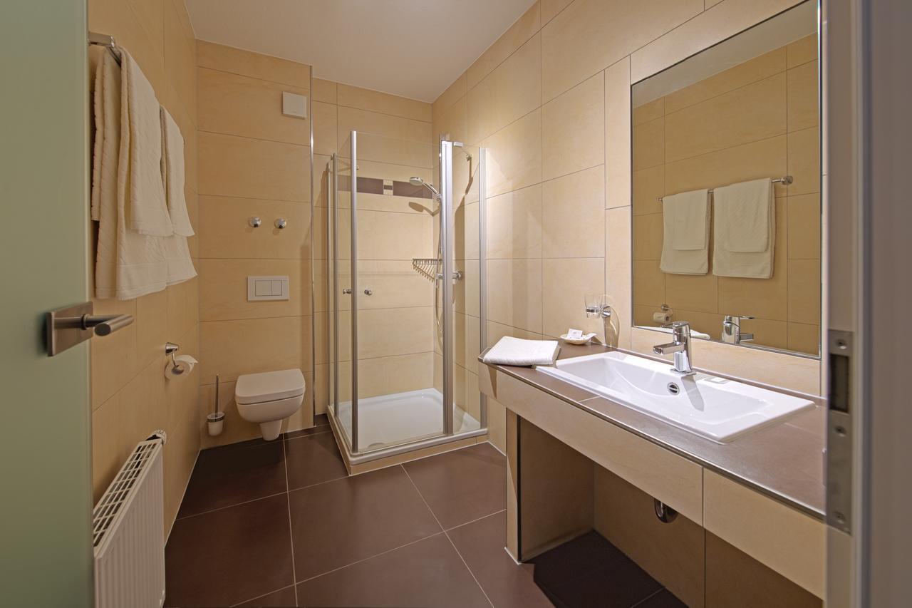 Landhotel Hopp Garni Hessheim Exteriör bild