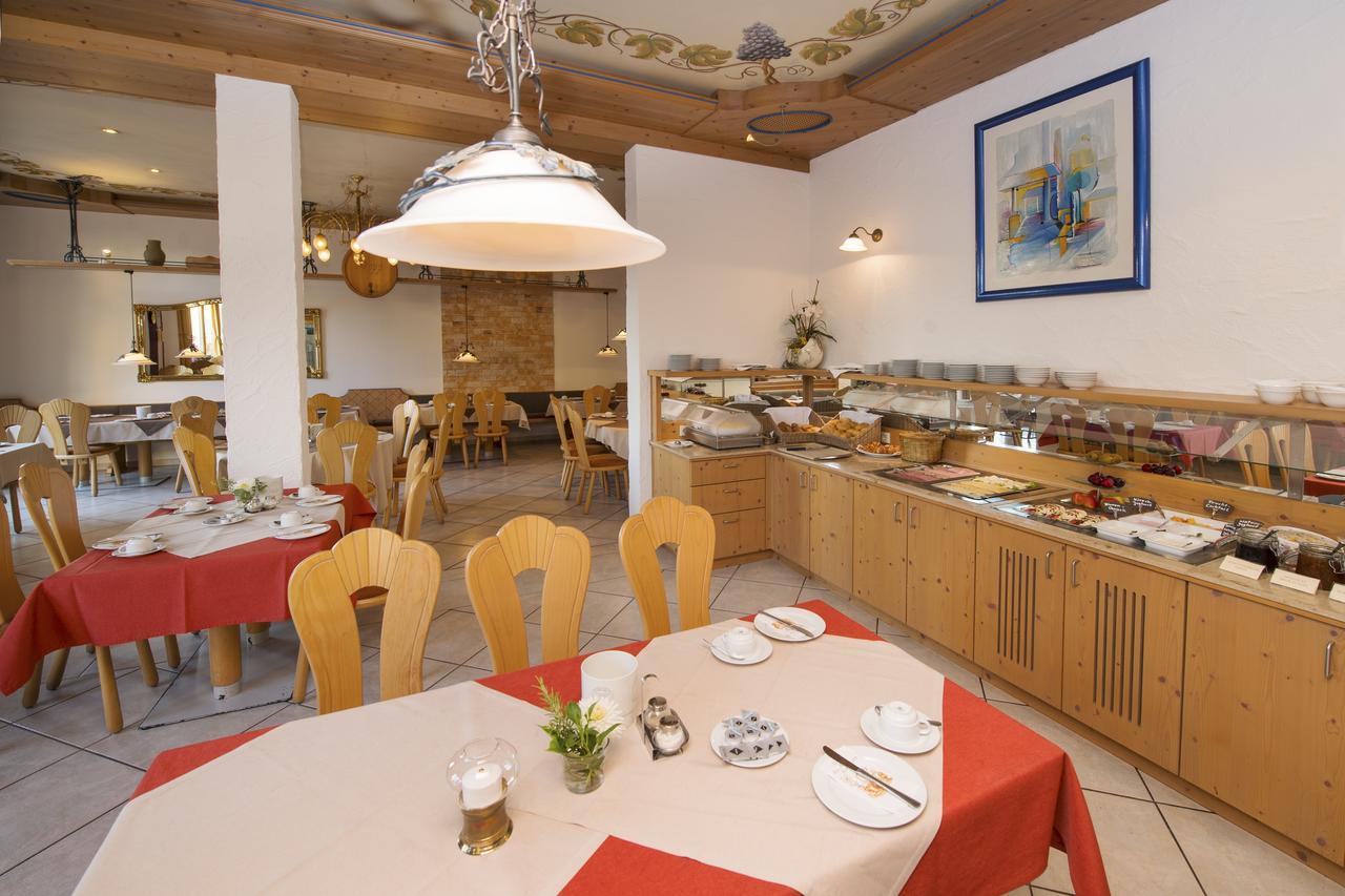 Landhotel Hopp Garni Hessheim Exteriör bild