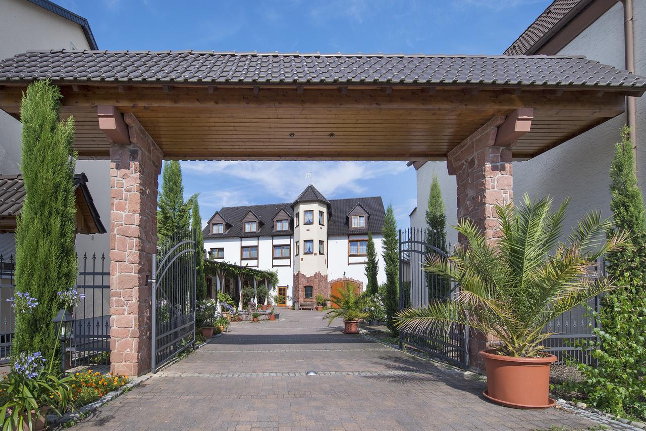 Landhotel Hopp Garni Hessheim Exteriör bild